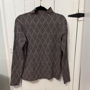 Geometric Patterned Black and beige Sweater